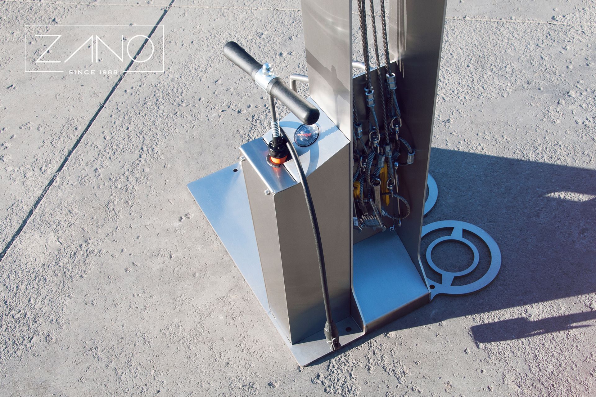 Street bicycle station with pump for bicycle repairs